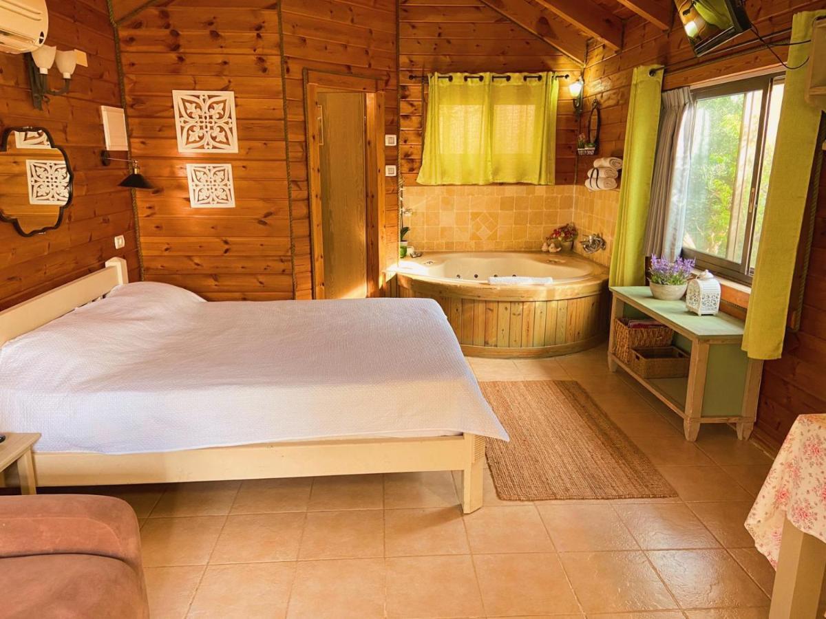 Julie'S Cabins Neot Golan Exteriér fotografie