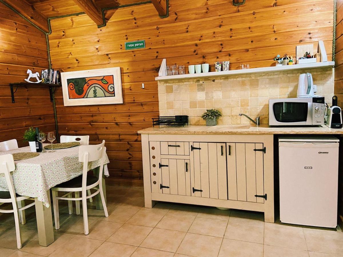Julie'S Cabins Neot Golan Exteriér fotografie
