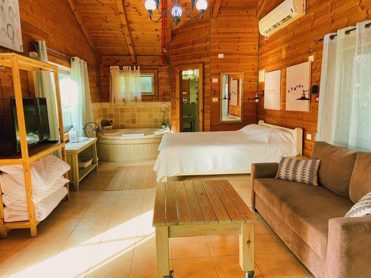 Julie'S Cabins Neot Golan Exteriér fotografie